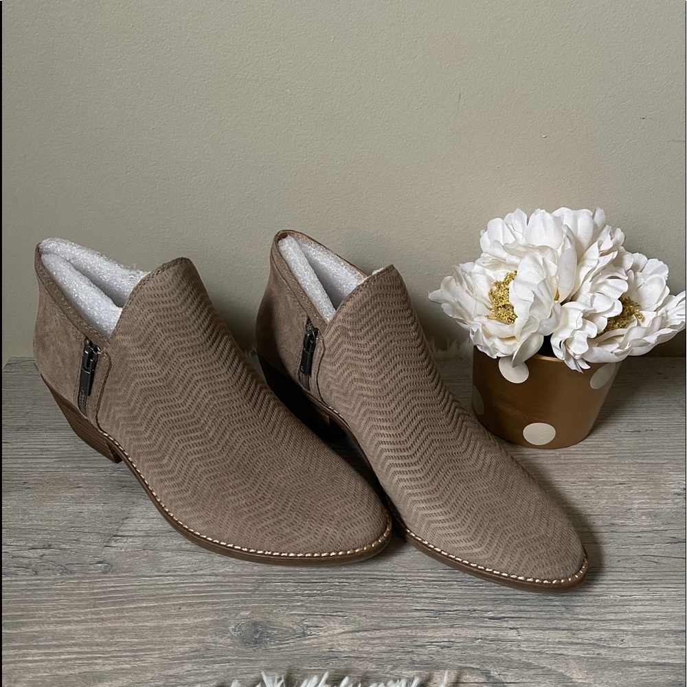 Lucky Brand Chevron Booties 9.5